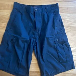Dark Blue Men’s Levi Cargo Shorts. Excellent Condition. Sz 31.